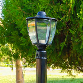 چراغ سرلوله حياطی مشکی مدل کلاسیک